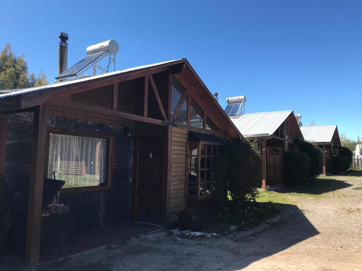 Apart Hotel Y Cabanas Valle Exploradores 푸에르토 트란퀼로 외부 사진