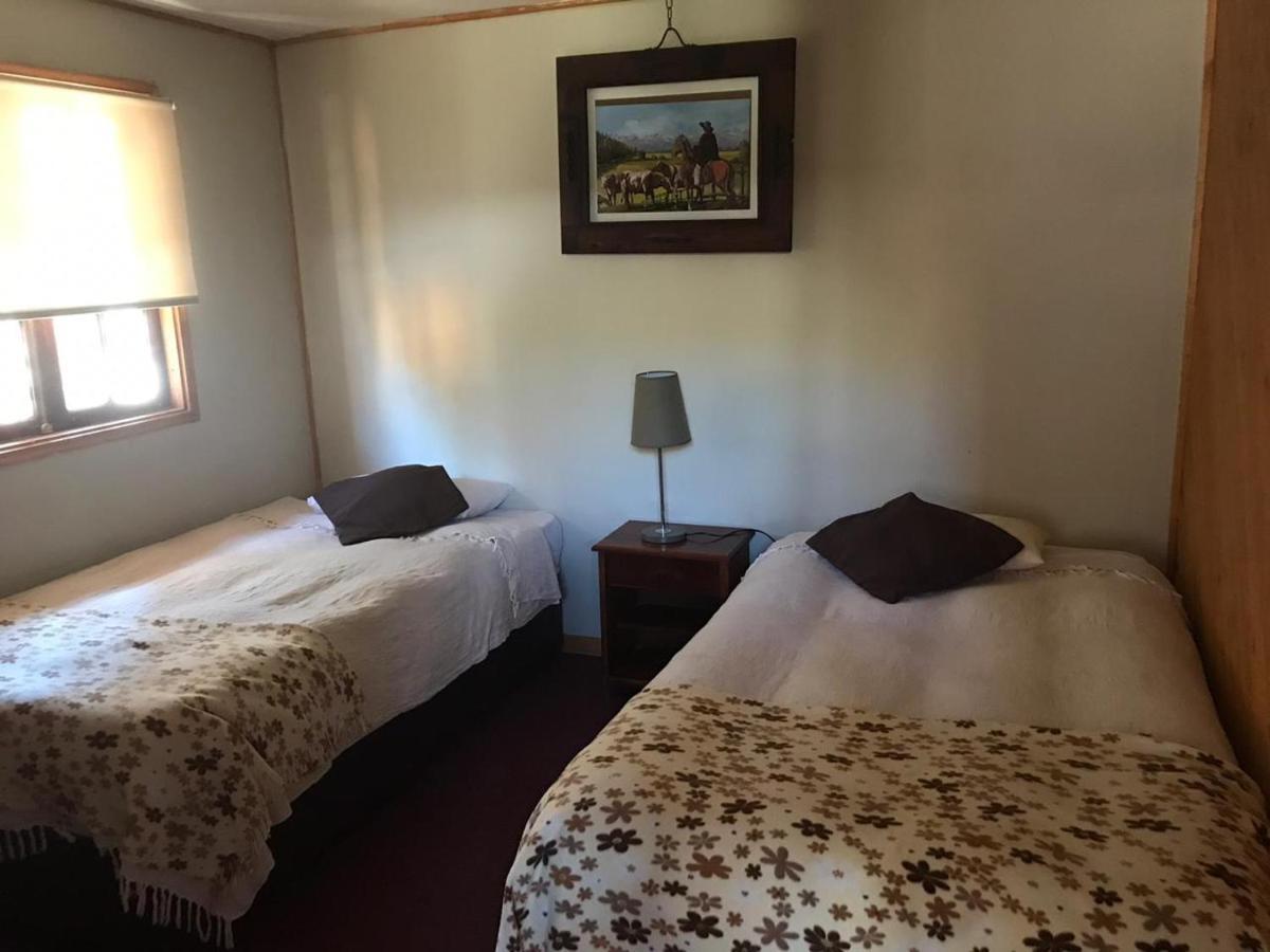 Apart Hotel Y Cabanas Valle Exploradores 푸에르토 트란퀼로 외부 사진